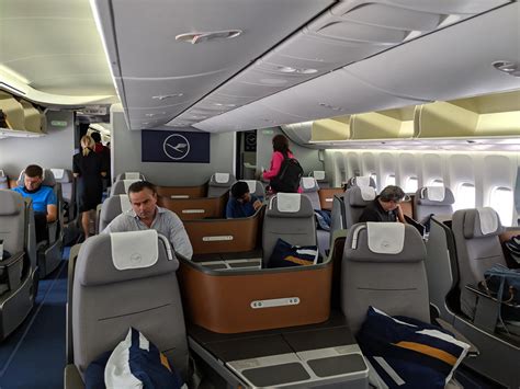 lufthansa 7478 business class|The best business class seats on Lufthansa's Boeing 747.